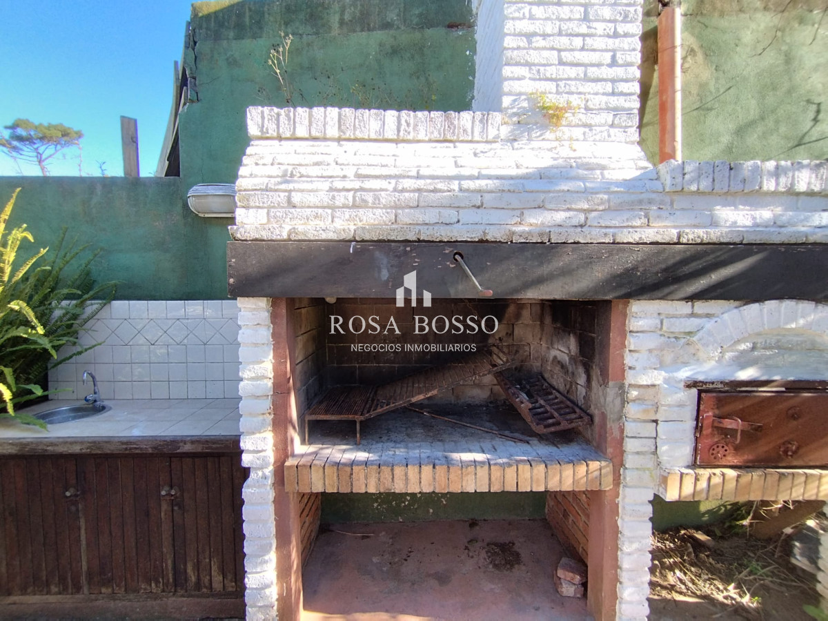 Apartamento ID.8857 - Venta y alquiler de casa en playa mansa Punta del Esate de 4 dormitorios 