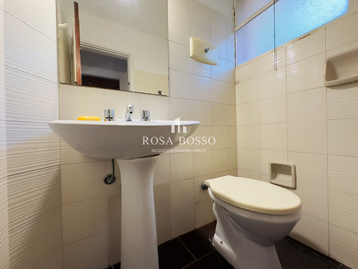 Apartamento ID.9100 - Casa en Venta, 5 dormitorios, 50 metros de la playa.