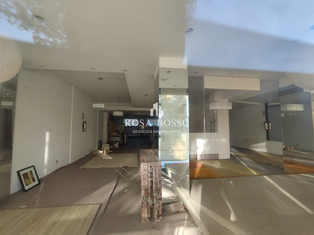Local Comercial ID.7831 - Venta de local en Puta del Este