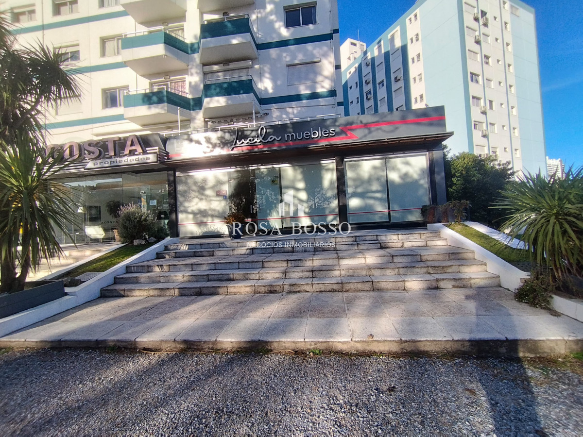 Local Comercial ID.7831 - Venta de local en Puta del Este