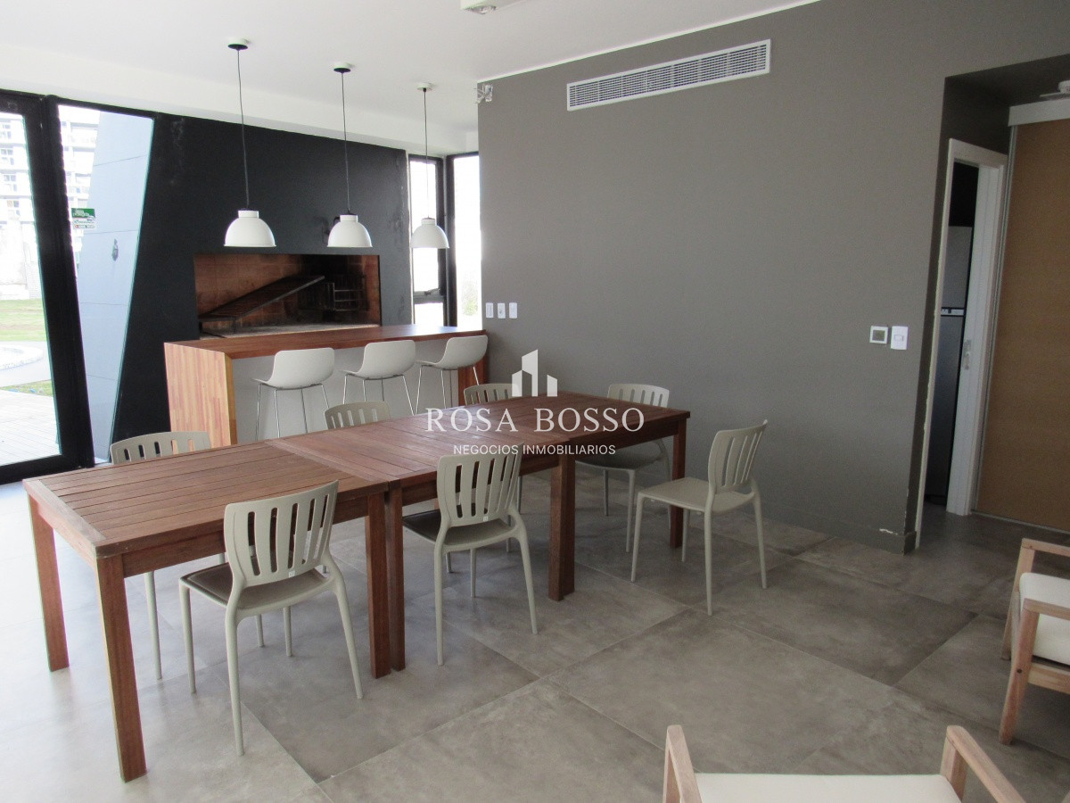 Apartamento ID.8420 - Apartamento en VENTA, 3 dormitorios, 3 suites, moderno, punta del este.