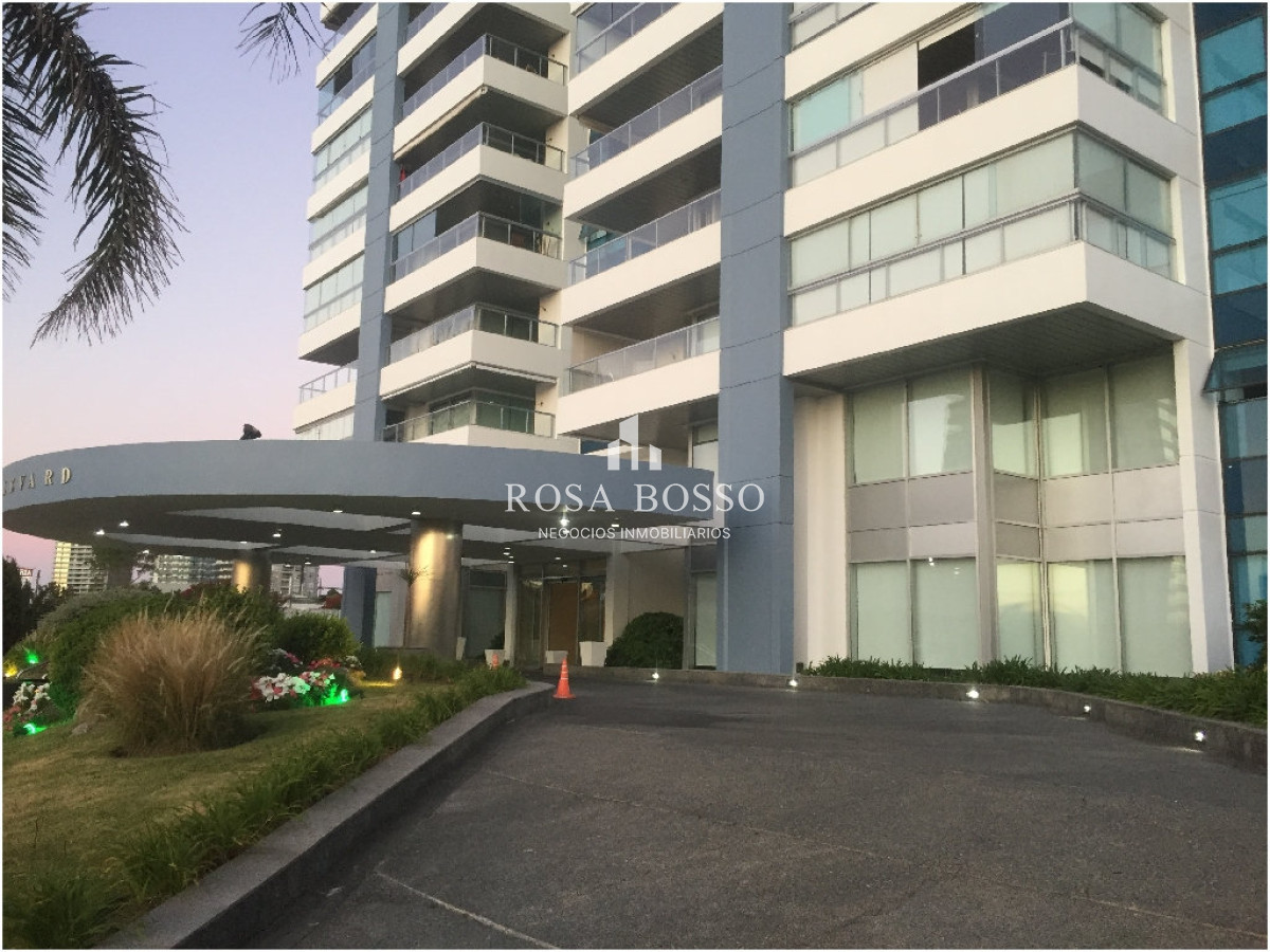 Apartamento ID.9957 - Apartamento en venta de dos dormitorios, Punta del Este.