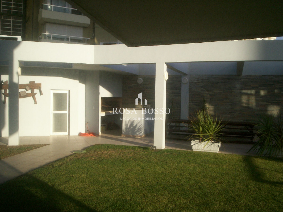 Apartamento ID.7249 - Venta y alquiler de apartamento de dos dormitorios en Punta del Este