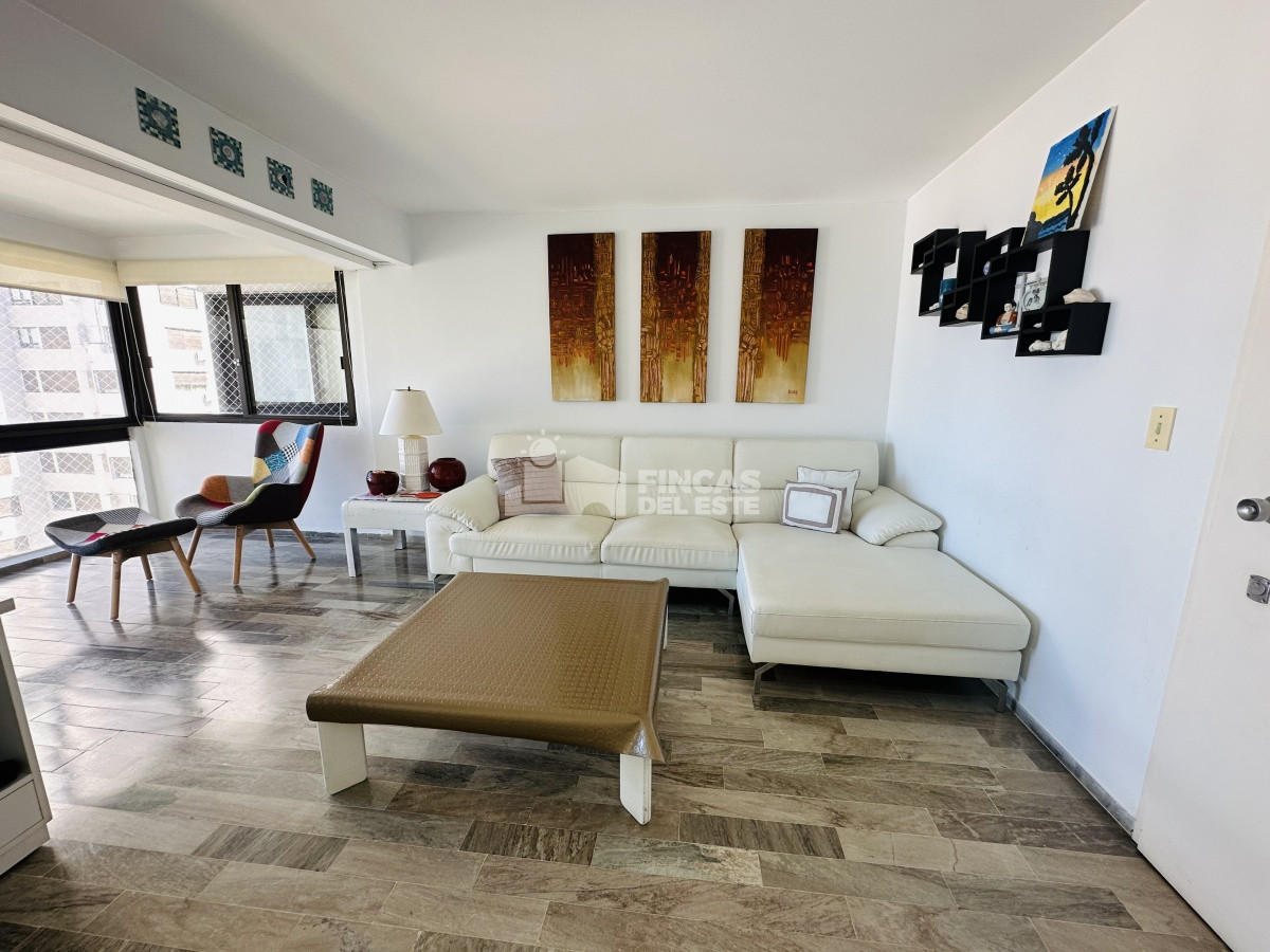 Apartamento ID.2555/Apartamento-frente-al-Mar-en-Playa-Brava-de-3-dormitorios- - Apartamento frente al Mar en Playa Brava de 3 dormitorios 