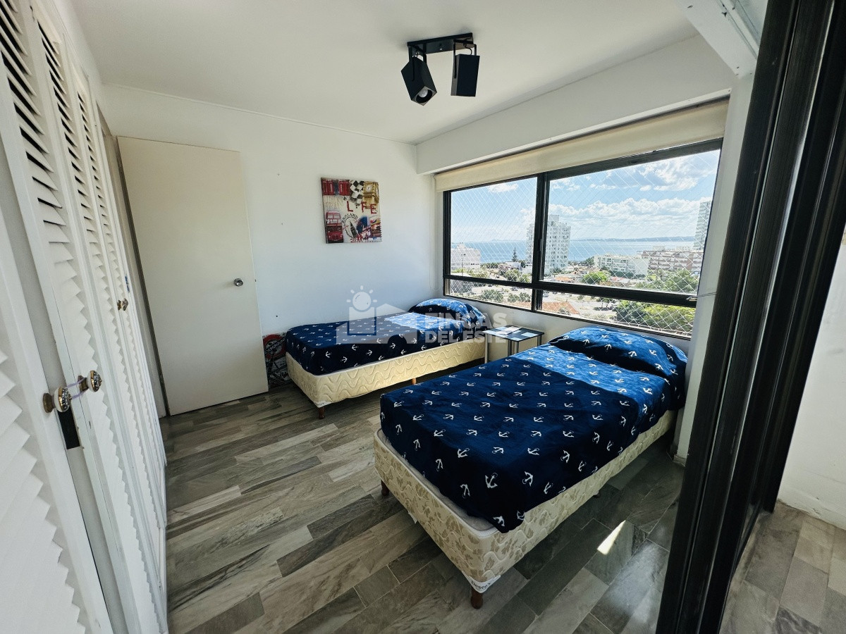 Apartamento ID.2555/Apartamento-frente-al-Mar-en-Playa-Brava-de-3-dormitorios- - Apartamento frente al Mar en Playa Brava de 3 dormitorios 