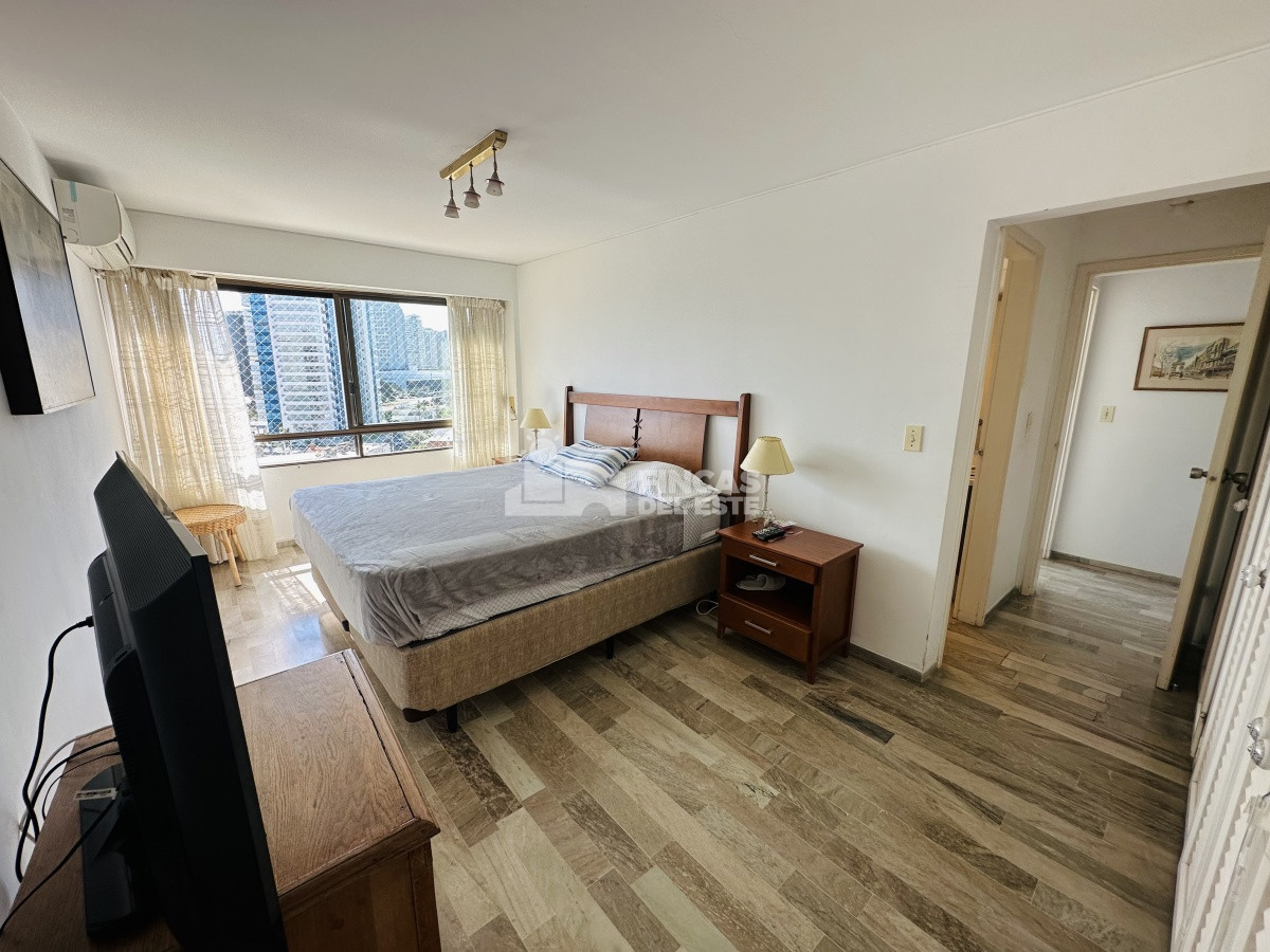 Apartamento ID.2555/Apartamento-frente-al-Mar-en-Playa-Brava-de-3-dormitorios- - Apartamento frente al Mar en Playa Brava de 3 dormitorios 