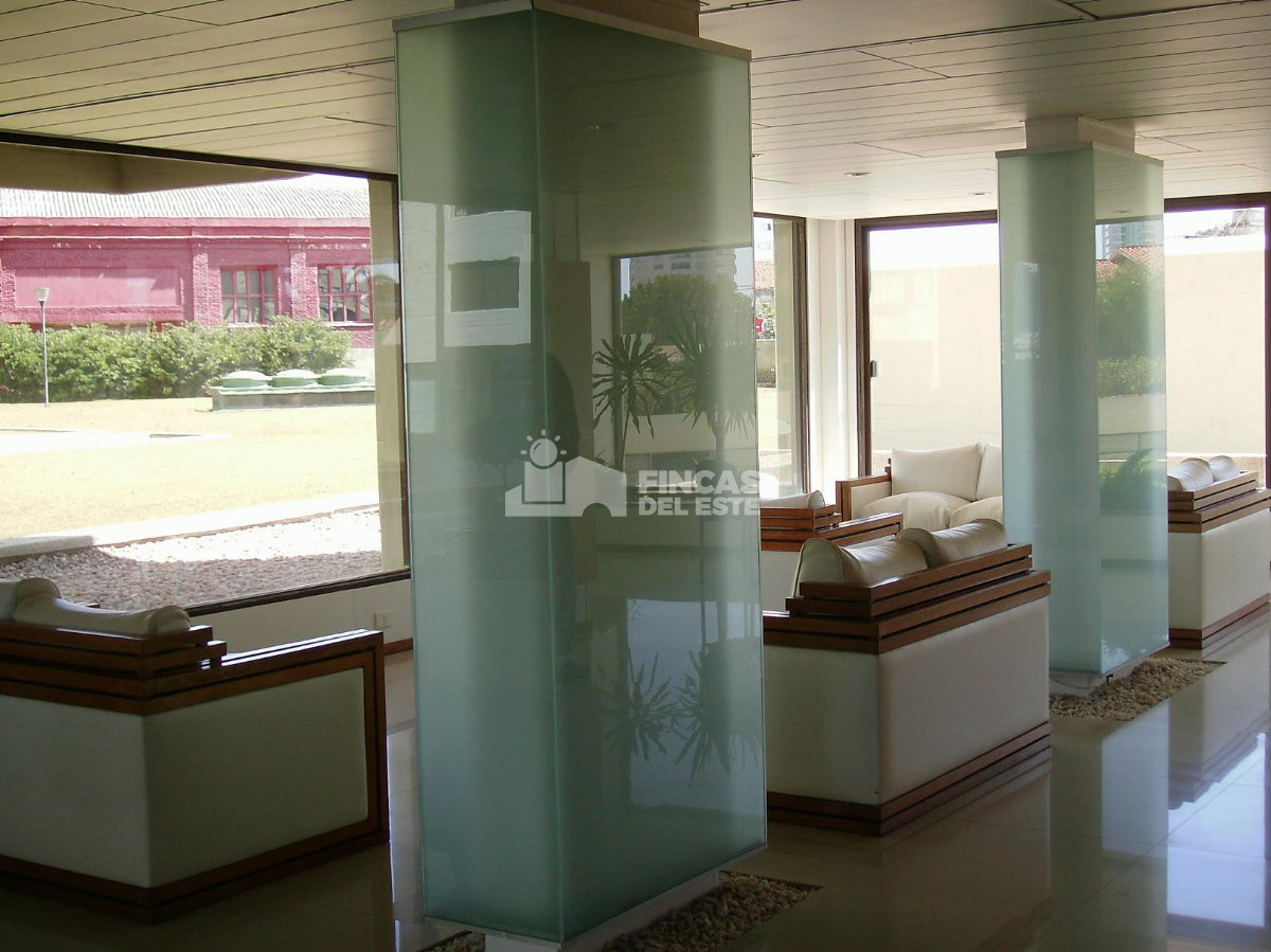 Apartamento ID.2555/Apartamento-frente-al-Mar-en-Playa-Brava-de-3-dormitorios- - Apartamento frente al Mar en Playa Brava de 3 dormitorios 