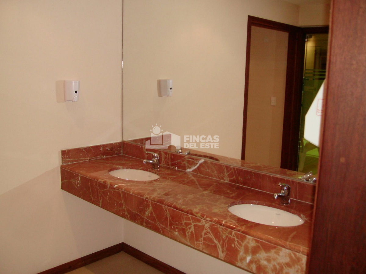 Apartamento ID.2555/Apartamento-frente-al-Mar-en-Playa-Brava-de-3-dormitorios- - Apartamento frente al Mar en Playa Brava de 3 dormitorios 