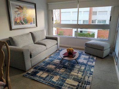 Alquiler y venta de apartamento de 1 dormitorio y medio en Punta del Este