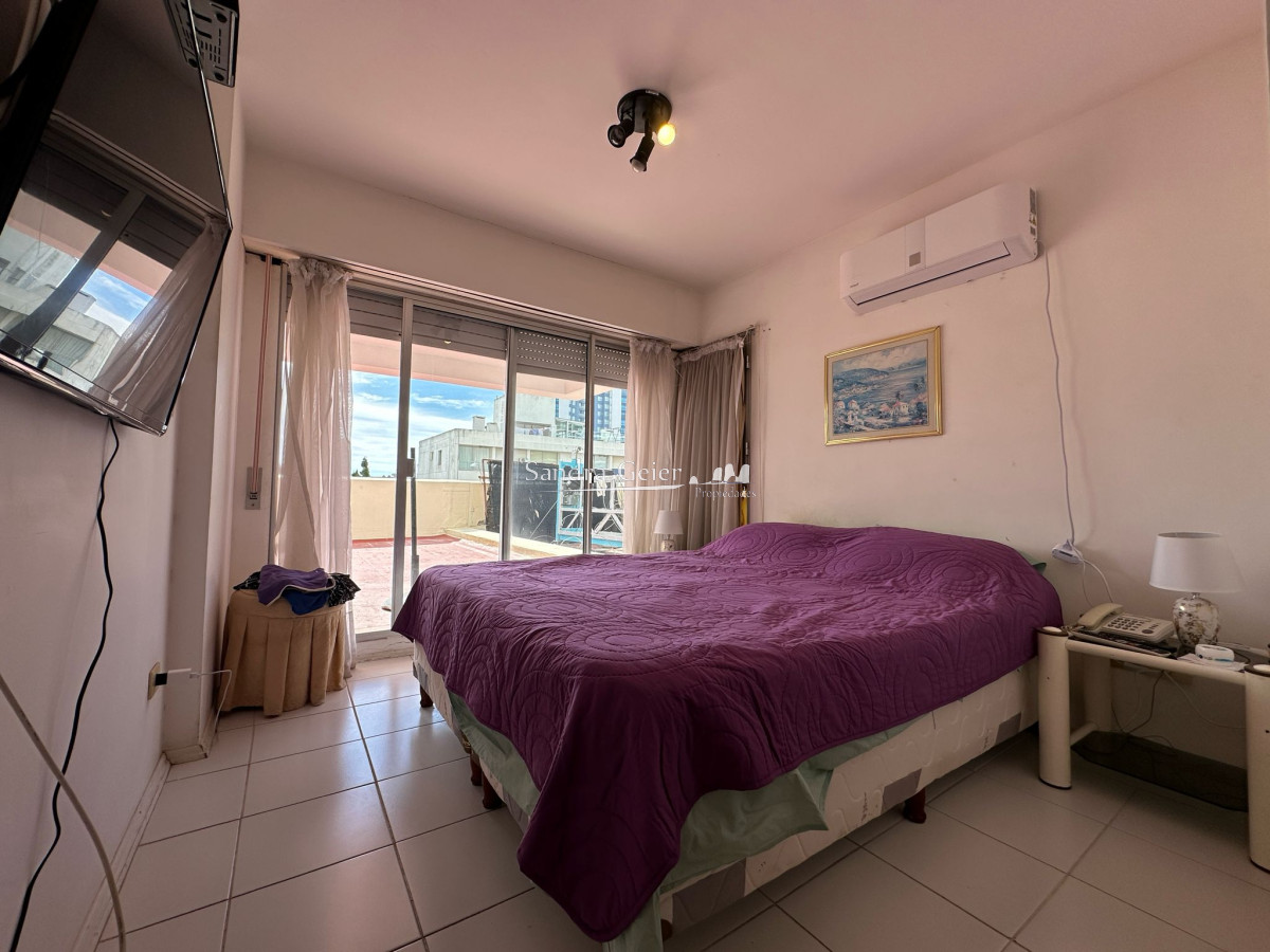 Apartamento ID.2960 - Apartamento en venta  y alquiler de 3 dormitorios en Punta del Este