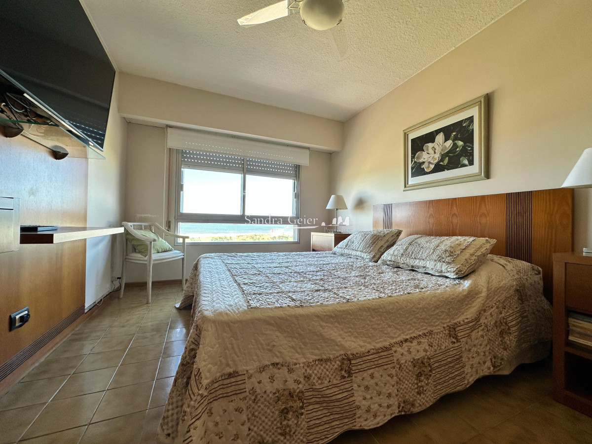 Apartamento ID.2831 - Apartamento de 2 dormitorios en alquiler y venta en Punta del Este