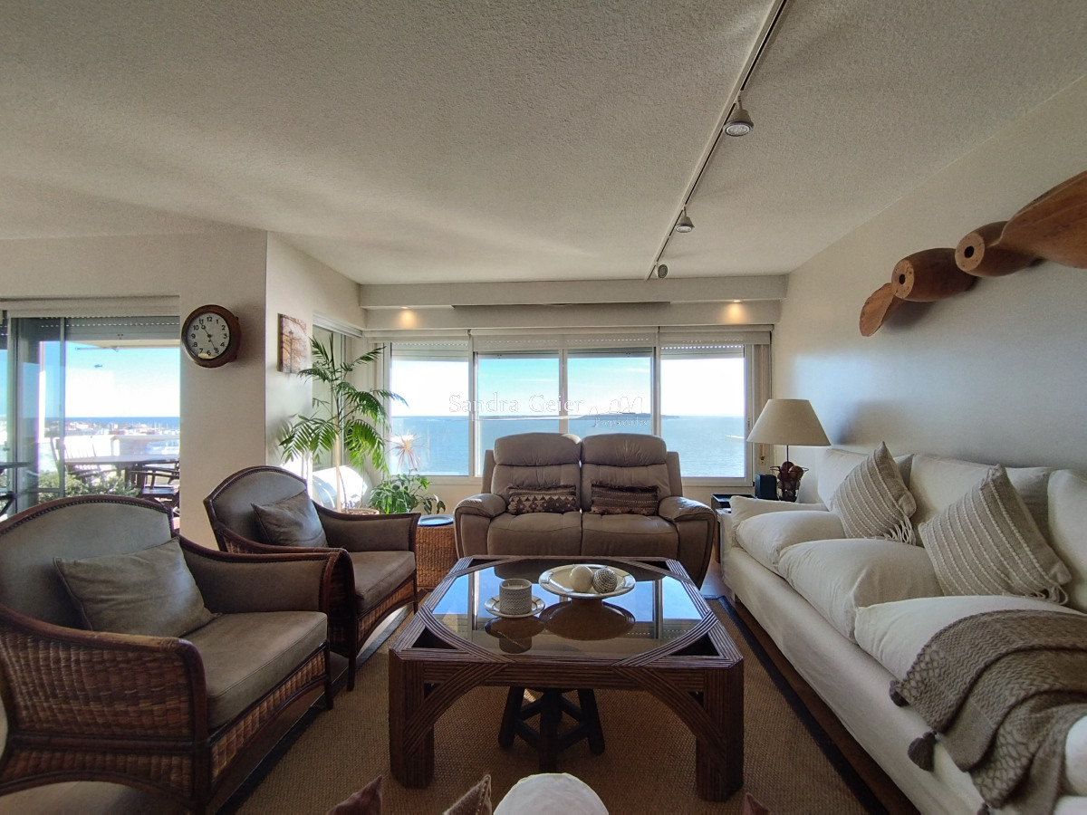 Apartamento ID.3123 - apartamento en venta  sobre playa mansa