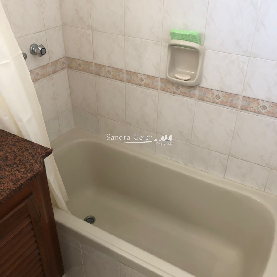 Apartamento ID.2083 - Venta de apartamento de 3 dormitorios en Punta del Este
