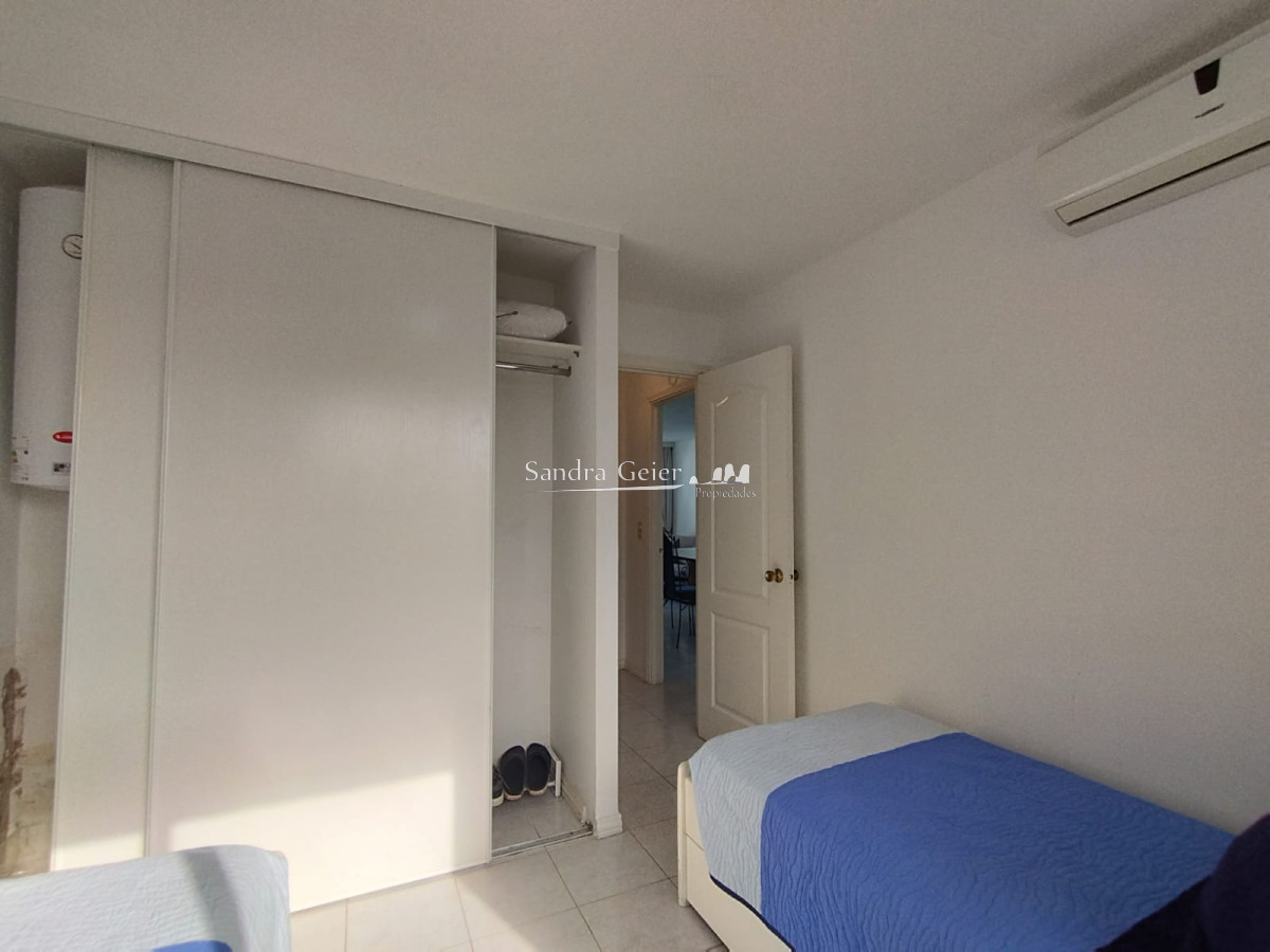 Apartamento ID.2933 - venta Apartamento en alquiler y venta de dos dormitorios en Punta del Este