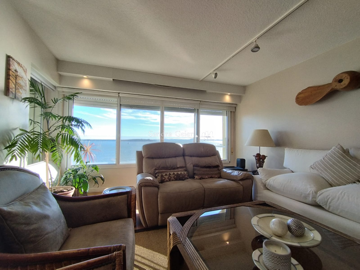 Apartamento ID.3123 - apartamento en venta  sobre playa mansa