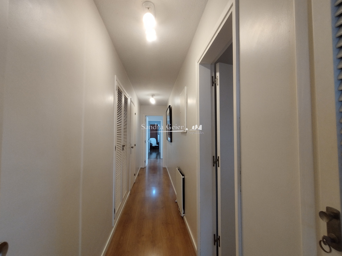 Apartamento ID.3123 - apartamento en venta  sobre playa mansa