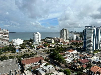 Apartamento ID.2962 - Apartamento de 3 dormitorios en venta en Punta del Este