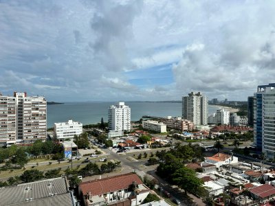 Apartamento ID.2962 - Apartamento de 3 dormitorios en venta en Punta del Este
