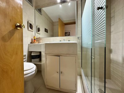 Apartamento ID.2831 - Apartamento de 2 dormitorios en alquiler y venta en Punta del Este