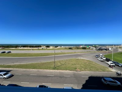 Apartamento ID.2831 - Apartamento de 2 dormitorios en alquiler y venta en Punta del Este