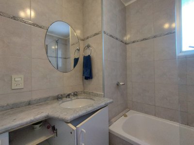 Apartamento ID.2933 - venta Apartamento en alquiler y venta de dos dormitorios en Punta del Este
