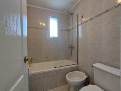 Apartamento ID.2933 - venta Apartamento en alquiler y venta de dos dormitorios en Punta del Este