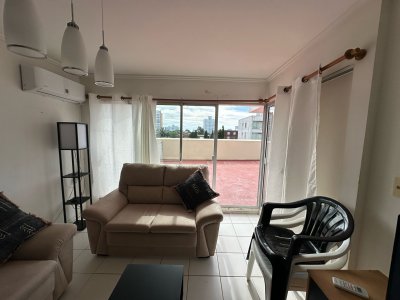 Apartamento ID.2960 - Apartamento en venta  y alquiler de 3 dormitorios en Punta del Este