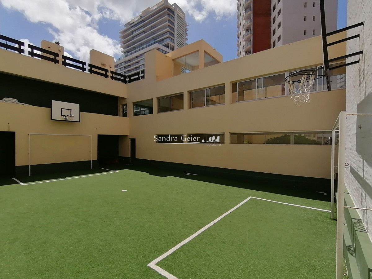 Apartamento ID.2083 - Venta de apartamento de 3 dormitorios en Punta del Este