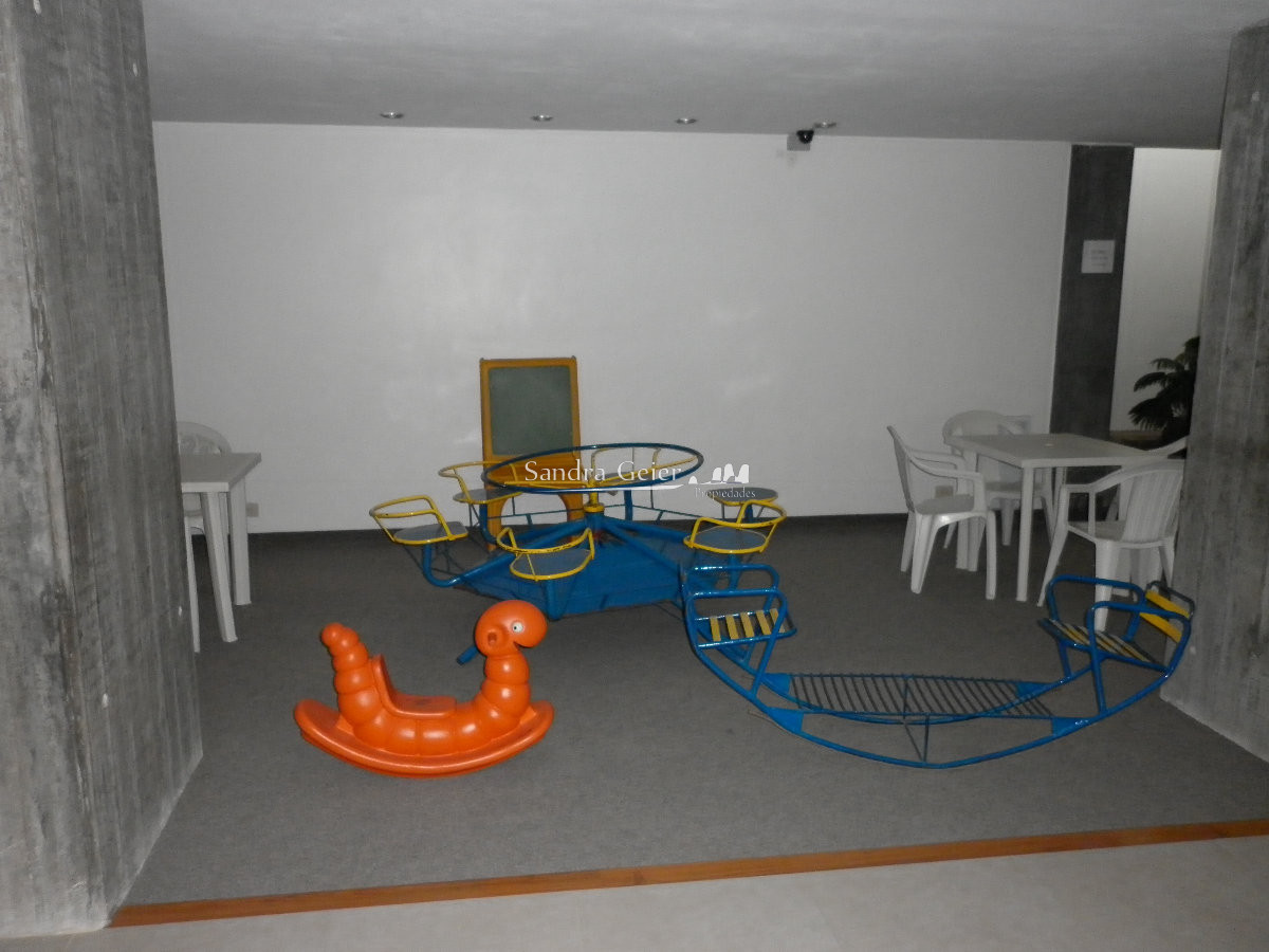 Apartamento ID.3550 - Apartamento de 3 dormitorios en venta sobre playa mansa