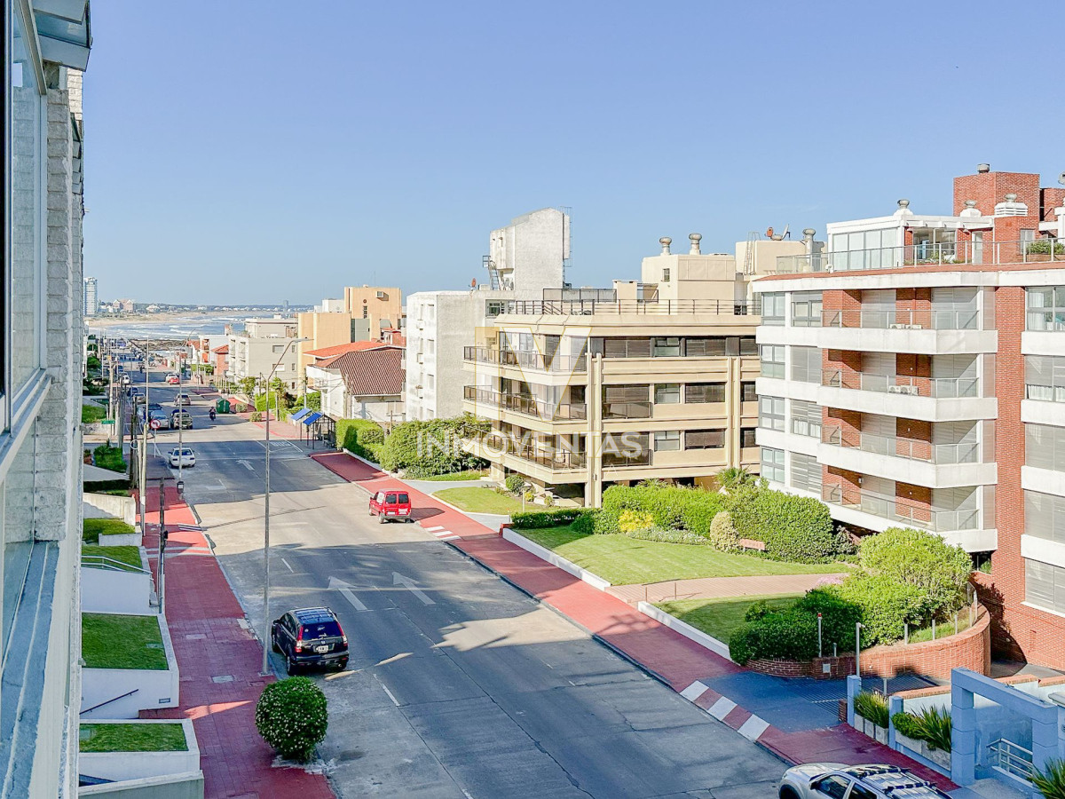 Apartamento ID.4641 - Penthouse en venta en Peninsula, 3 dormitorios, 3 baños, garaje