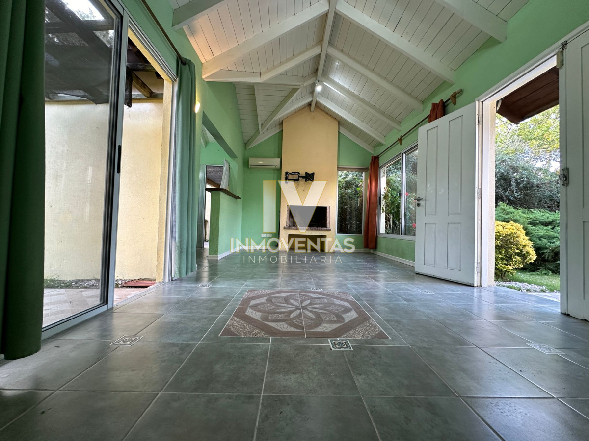 Casa ID.4270 - Alquiler y venta de casa de 2 dormitorios en Punta del Este