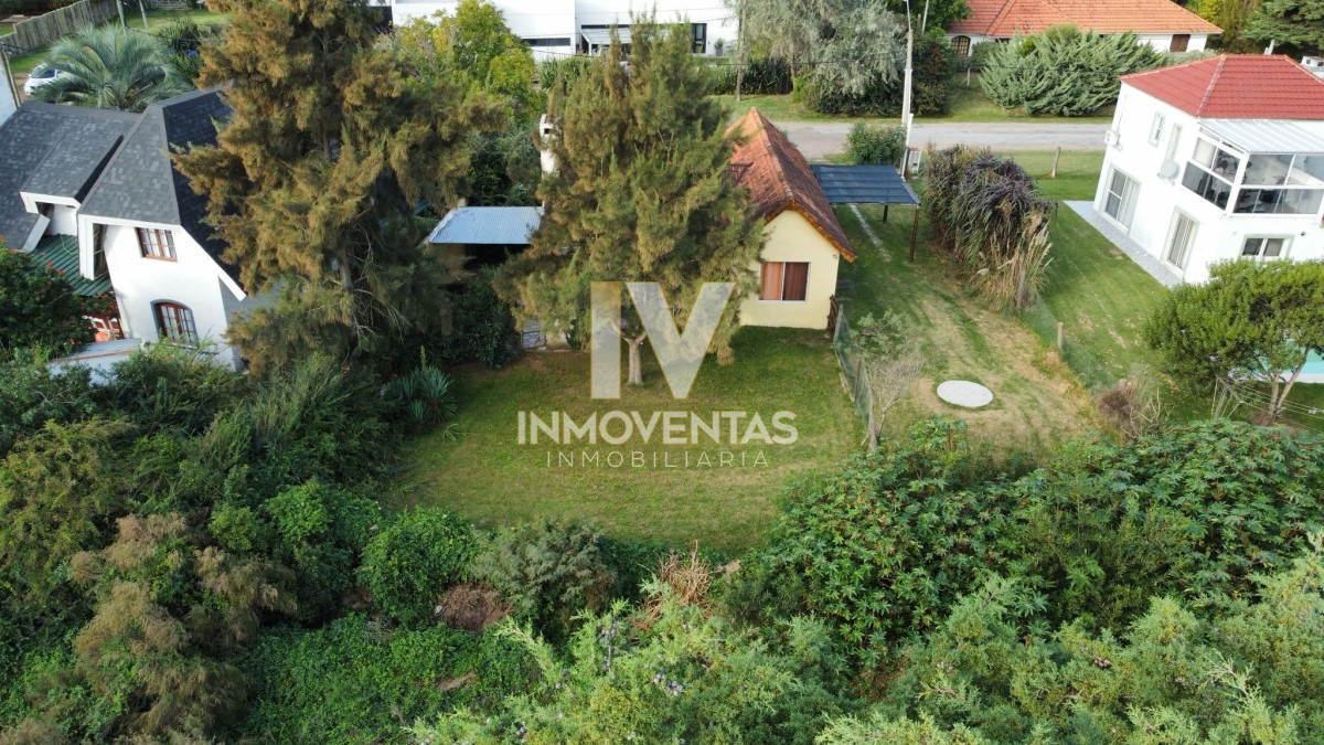 Casa ID.4270 - Alquiler y venta de casa de 2 dormitorios en Punta del Este