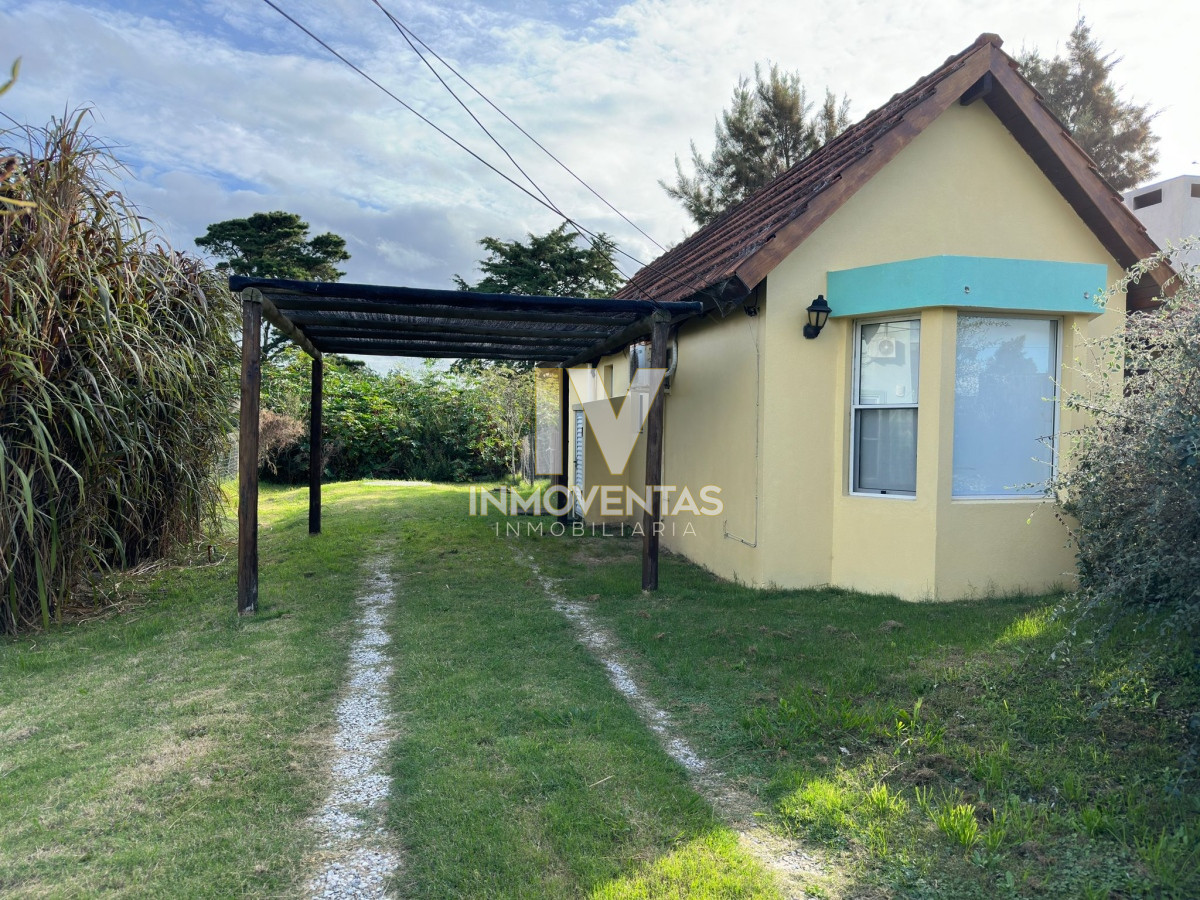 Casa ID.4270 - Alquiler y venta de casa de 2 dormitorios en Punta del Este