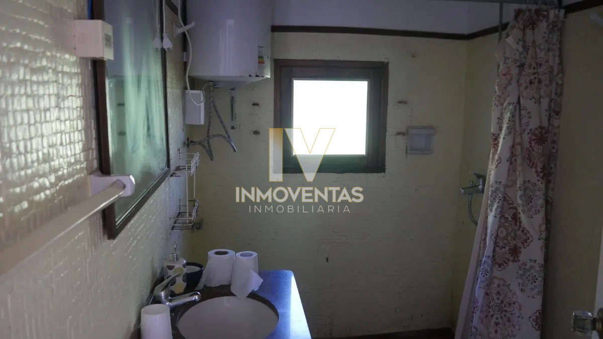 Casa ID.4179 - Casa en venta de dos dormitorio y dependencia en Punta del Este