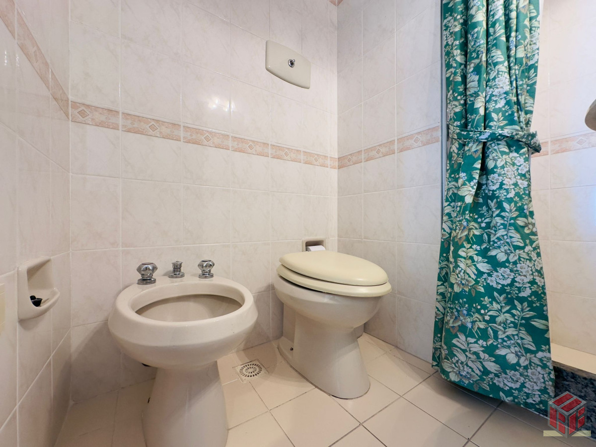 Apartamento ID.8844 - Apto en venta de 2 dormitorios, 2 baños, Punta del este. 