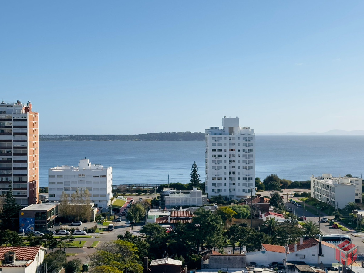 Apartamento ID.8844 - Apto en venta de 2 dormitorios, 2 baños, Punta del este. 
