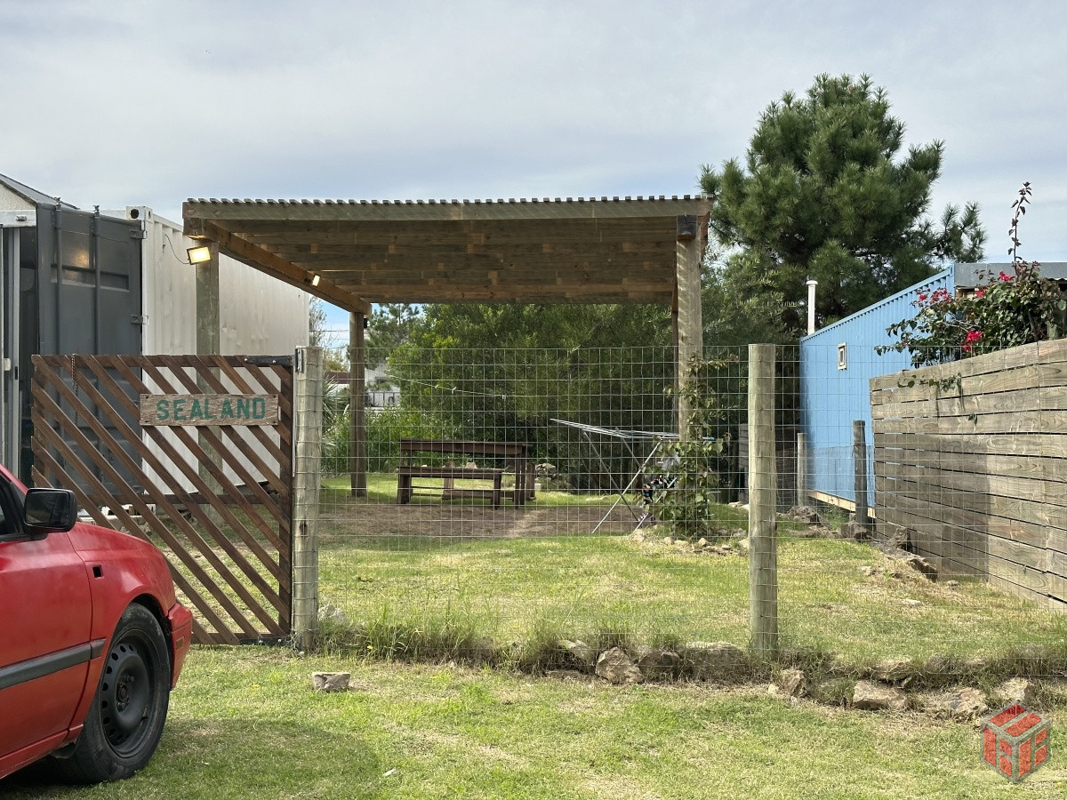 Terreno ID.8625 - Terreno con mejoras, mas contenedor para vivir!