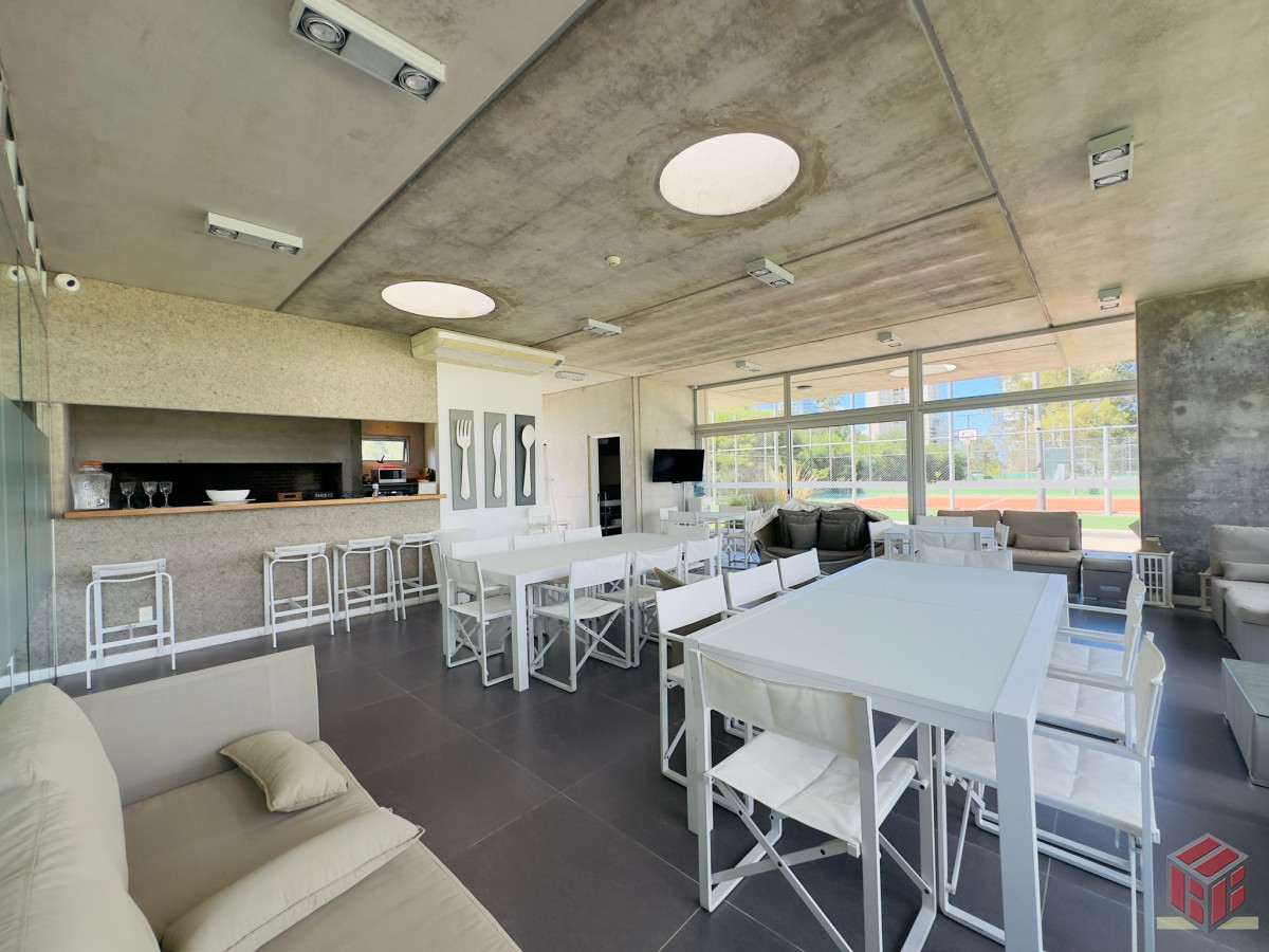 Apartamento ID.8819 - Penthouse en VENTA, 3 dormitorios en suite + Dependencia, vista 360°.