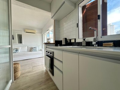 Apartamento ID.3216 - VENTA AIDY GRILL 20 METROS DE CHIVERTA  PUNTA DEL ESTE