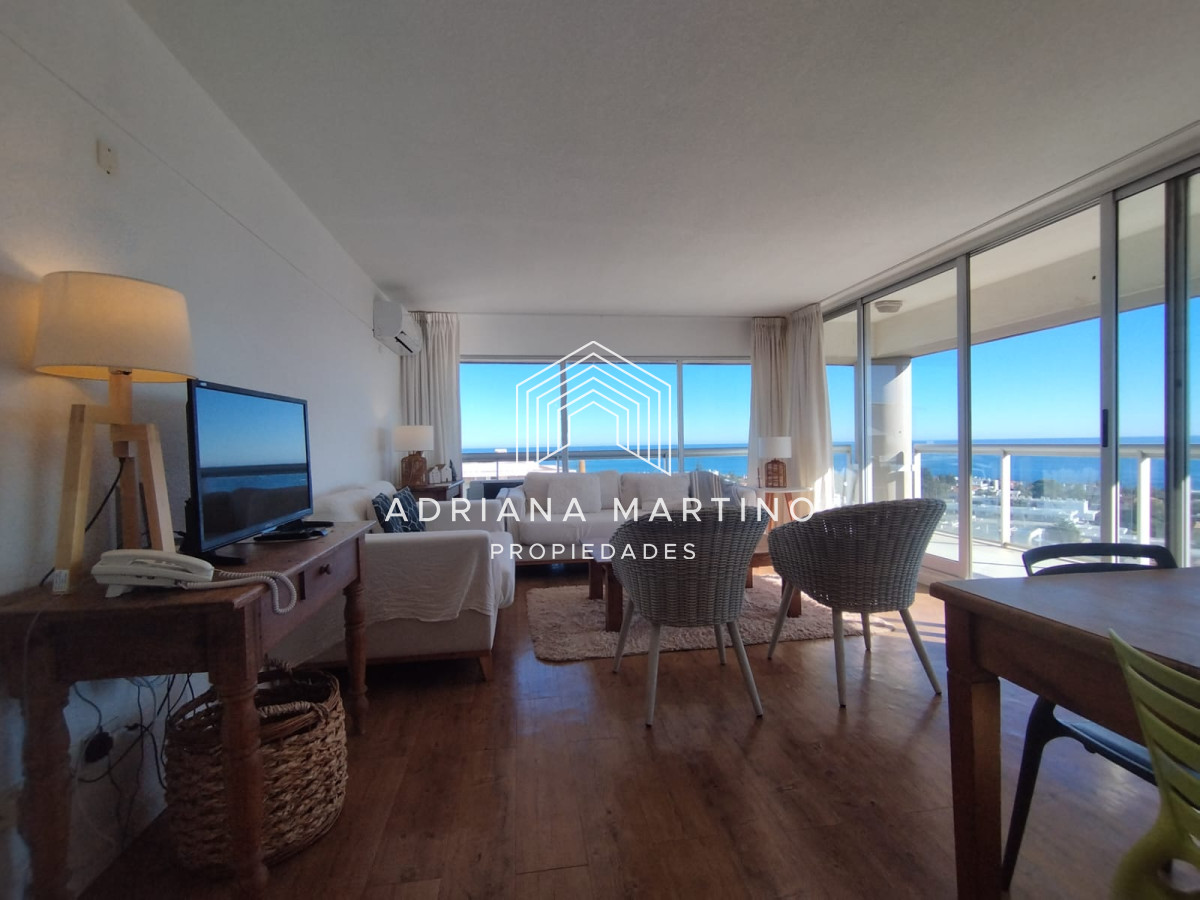Apartamento ID.70218 - Venta de apartamento de 3 dormitorios en Punta del Este