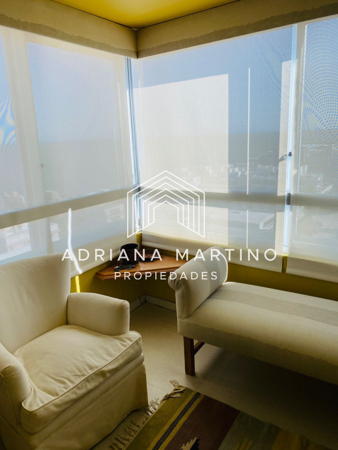 Apartamento ID.70234 - Apartamento en venta de 3 dormitorios y dependencia en Punta del Este