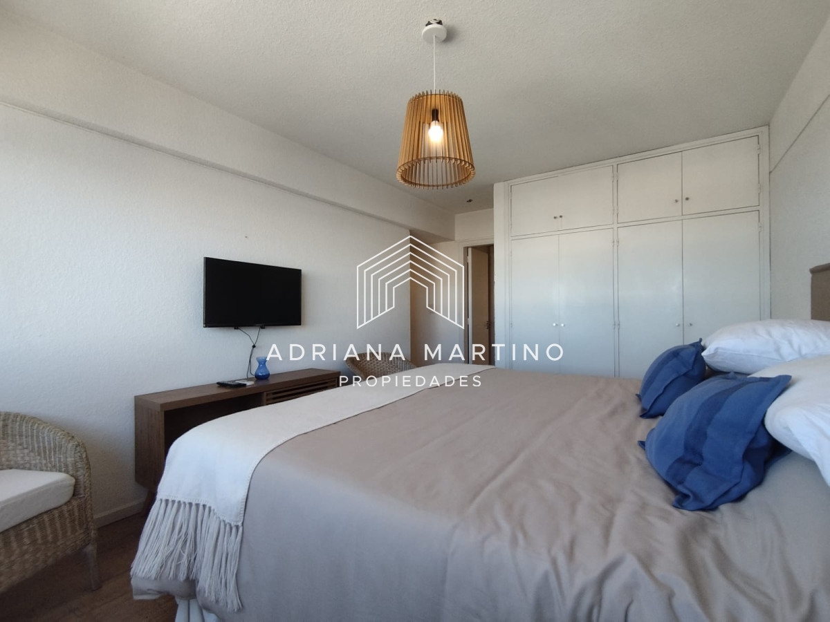 Apartamento ID.70218 - Venta de apartamento de 3 dormitorios en Punta del Este