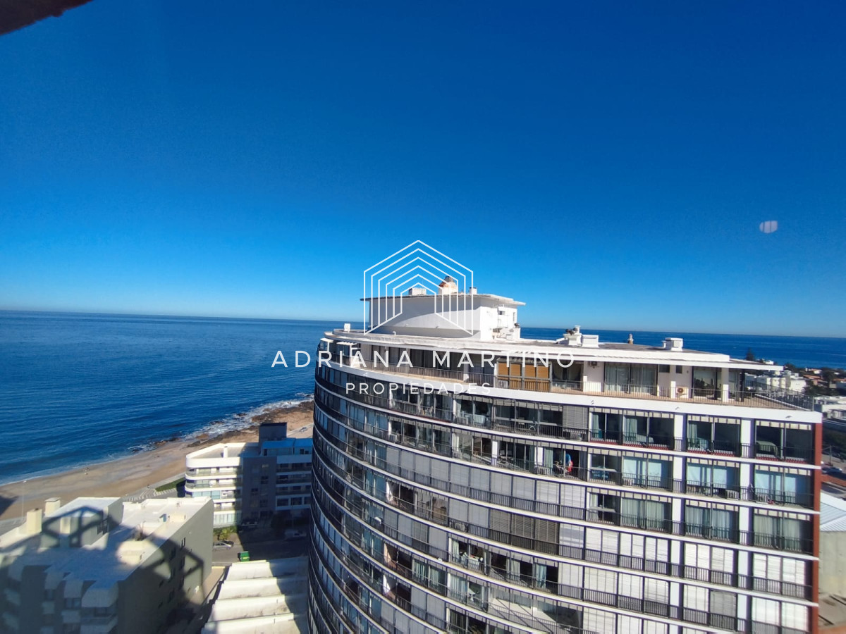 Apartamento ID.70218 - Venta de apartamento de 3 dormitorios en Punta del Este