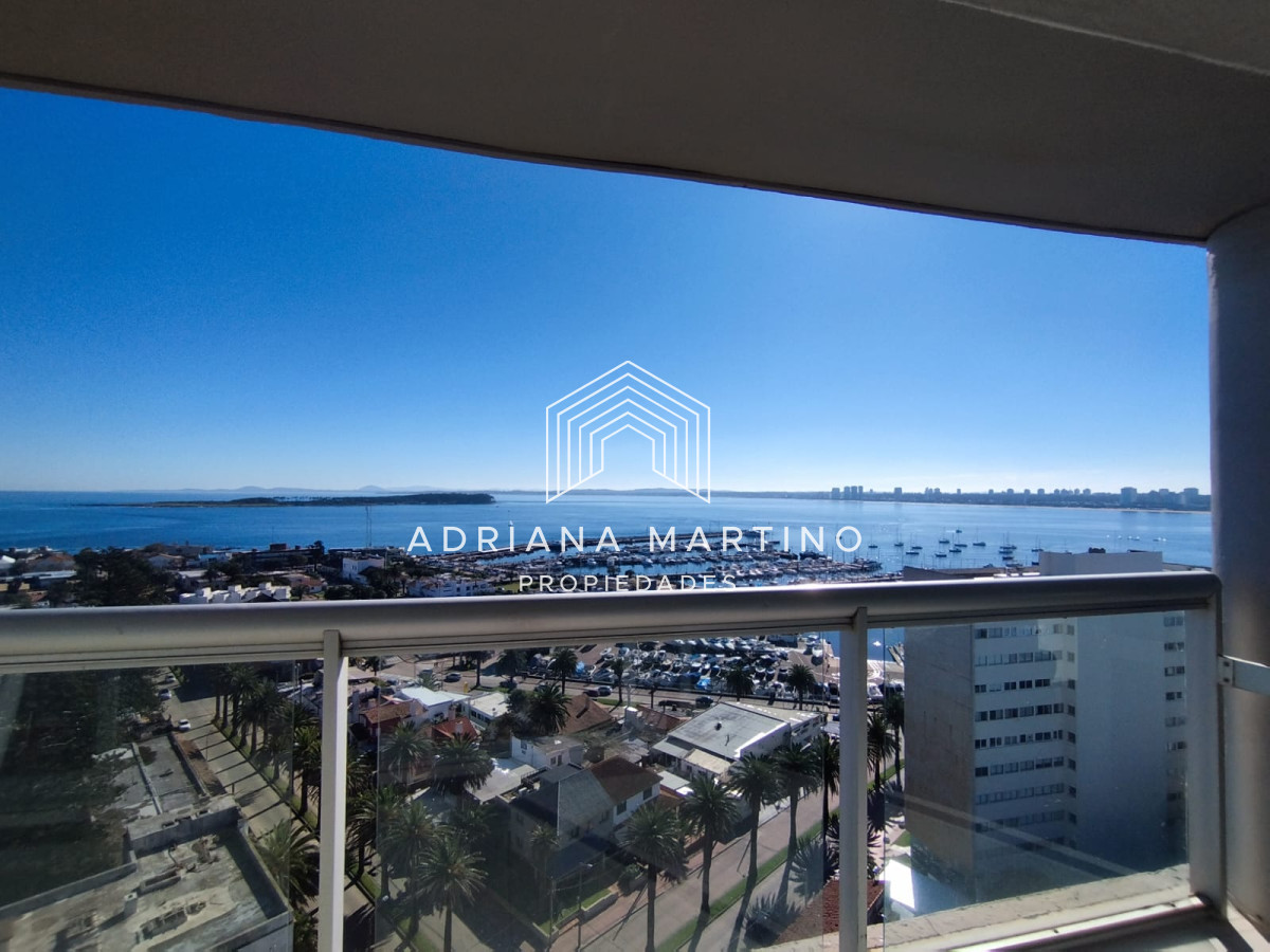 Apartamento ID.70218 - Venta de apartamento de 3 dormitorios en Punta del Este