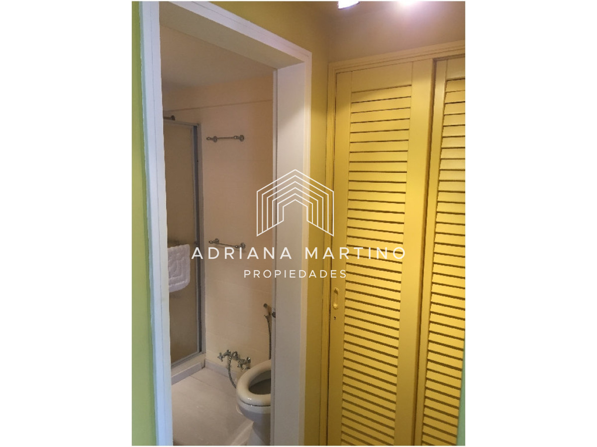 Apartamento ID.70234 - Apartamento en venta de 3 dormitorios y dependencia en Punta del Este