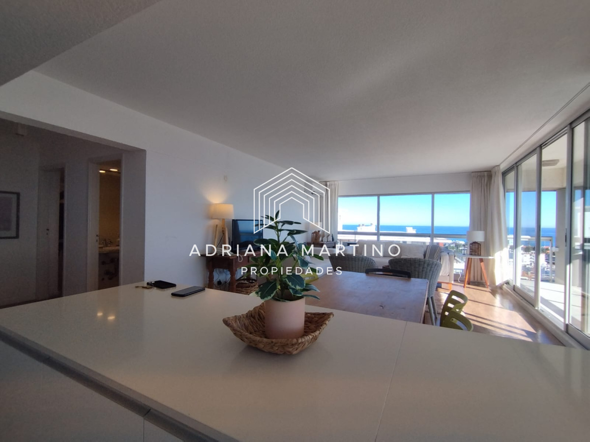 Apartamento ID.70218 - Venta de apartamento de 3 dormitorios en Punta del Este