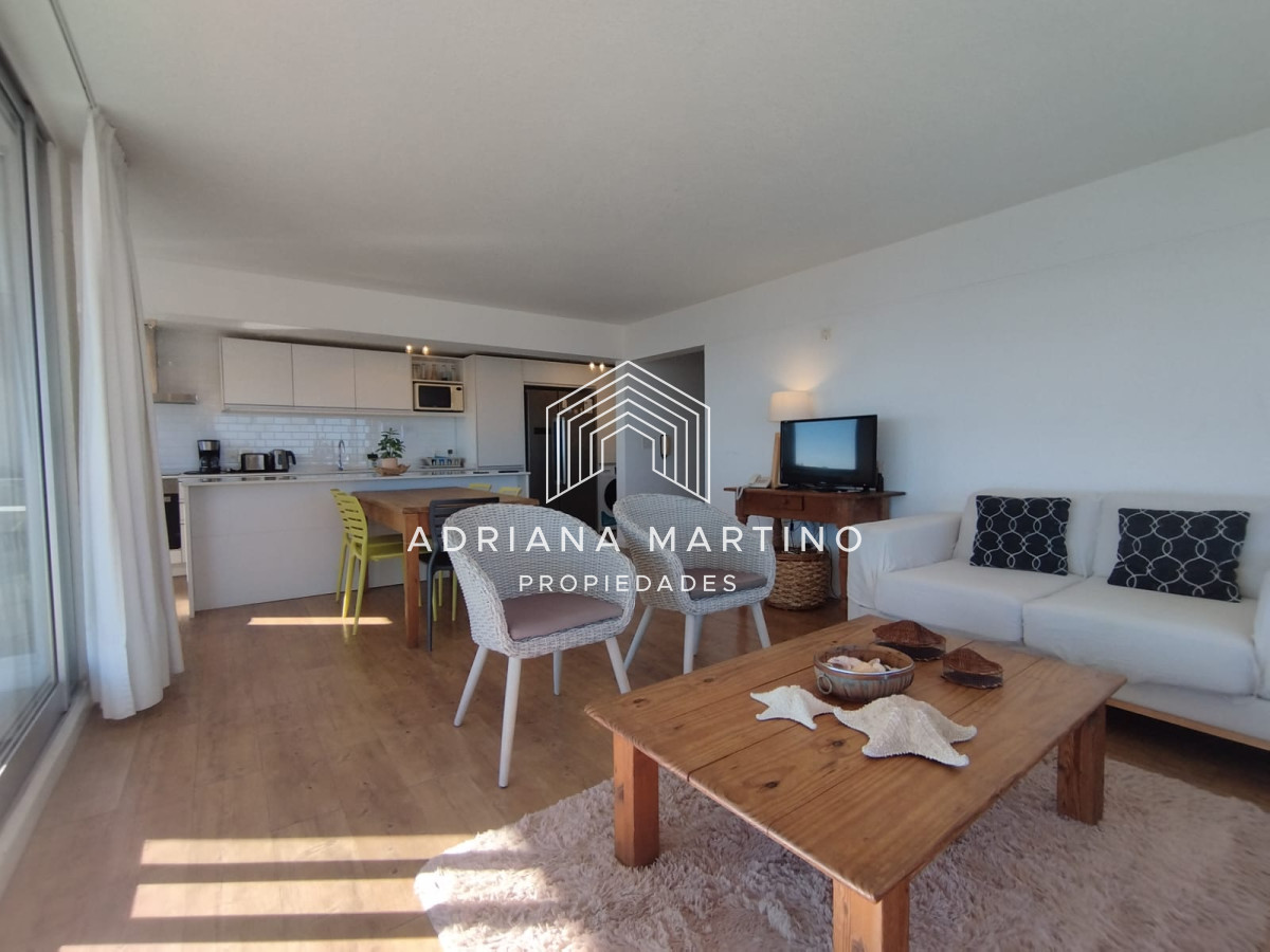 Apartamento ID.70218 - Venta de apartamento de 3 dormitorios en Punta del Este