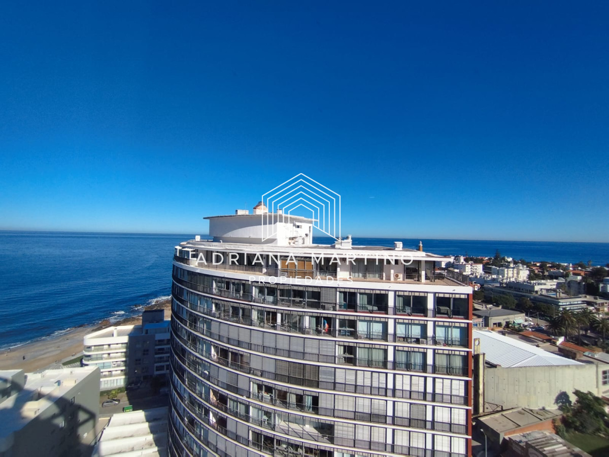 Apartamento ID.70218 - Venta de apartamento de 3 dormitorios en Punta del Este
