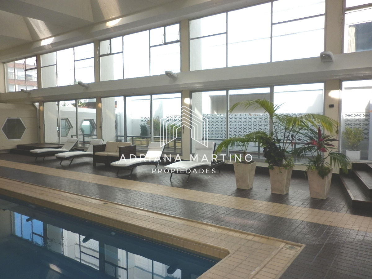 Apartamento ID.70234 - Apartamento en venta de 3 dormitorios y dependencia en Punta del Este