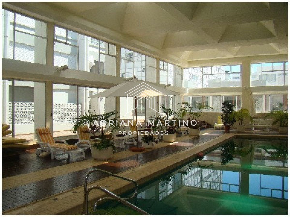 Apartamento ID.70234 - Apartamento en venta de 3 dormitorios y dependencia en Punta del Este